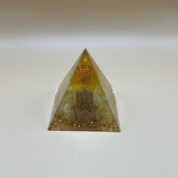 Chakra Citrine Orgonite Pyramid Natural Stone - Picture 2 of 7